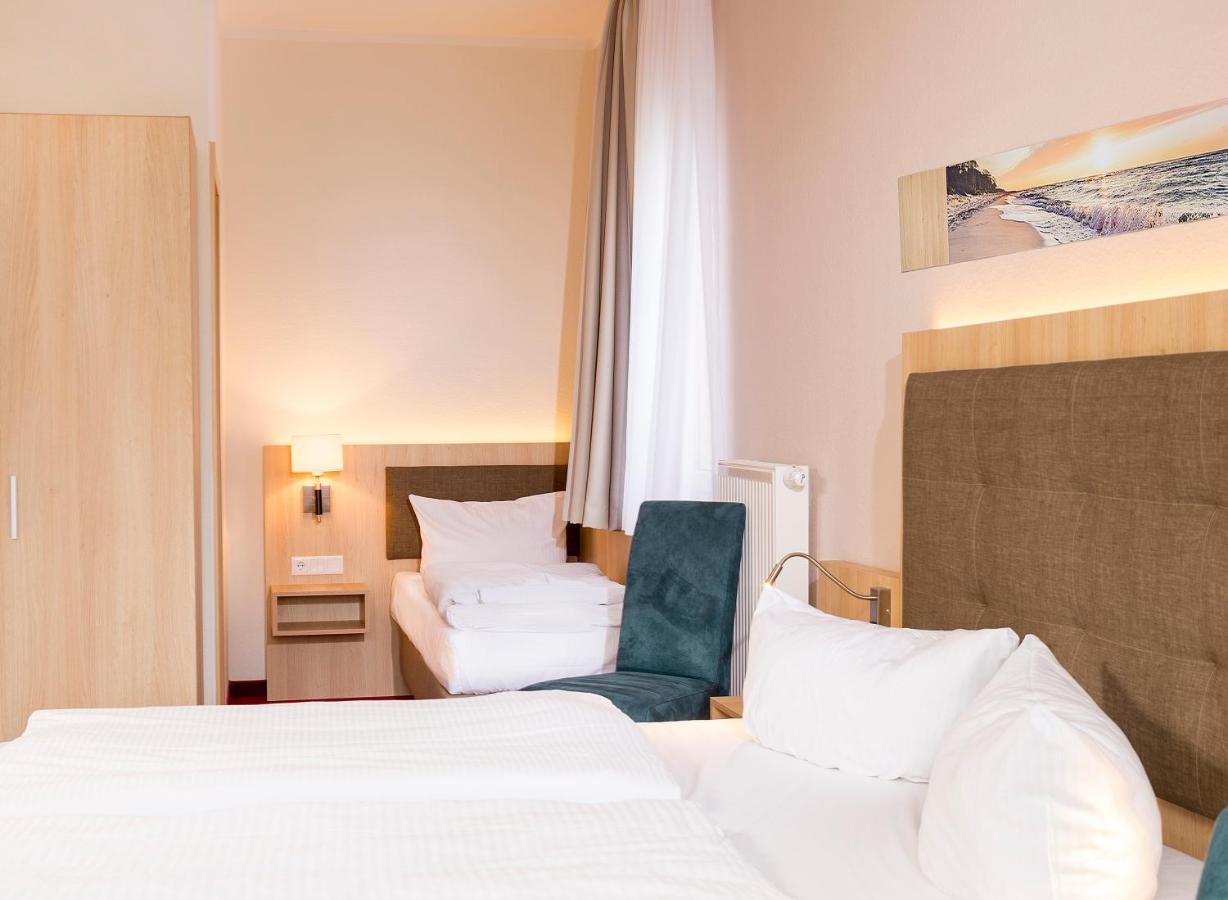 Hotel Garni Sonne 塞巴特黑灵斯多夫 外观 照片