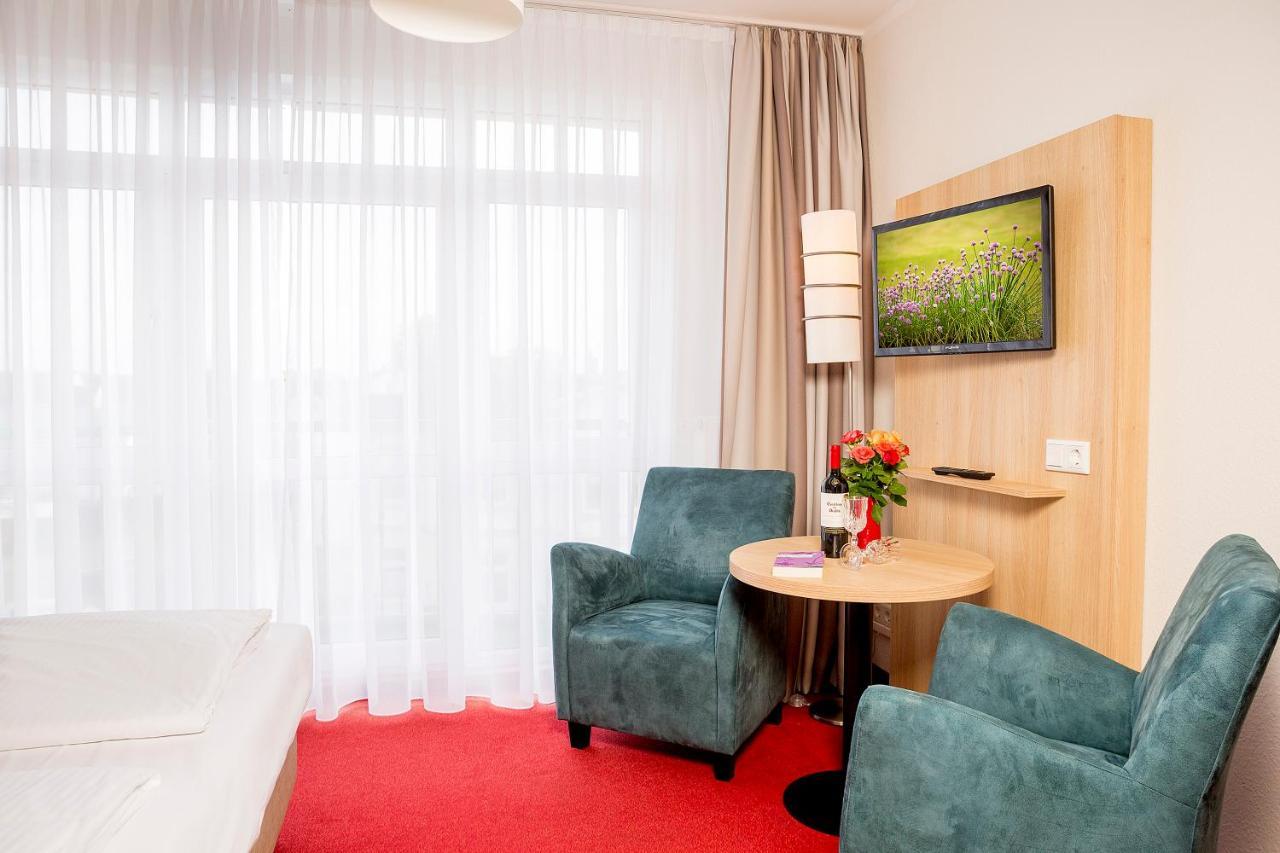 Hotel Garni Sonne 塞巴特黑灵斯多夫 外观 照片