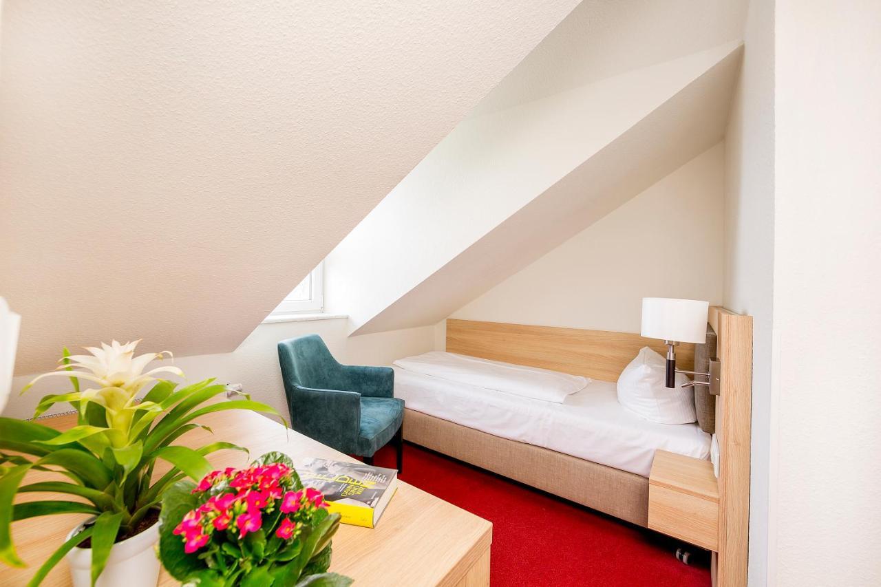 Hotel Garni Sonne 塞巴特黑灵斯多夫 外观 照片