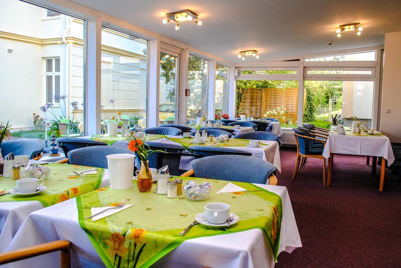 Hotel Garni Sonne 塞巴特黑灵斯多夫 外观 照片